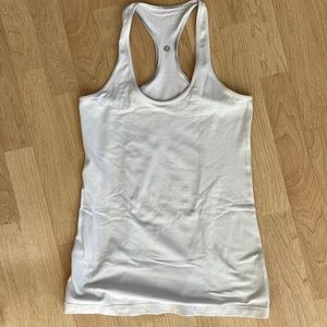 Lululemon women’s fitted white tank.  Size 8. White.